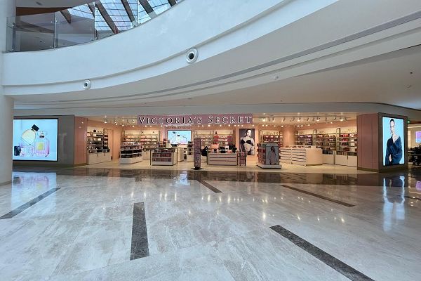 रायपुर के ज़ोरा मॉल में अपरैल ग्रुप का नया विक्टोरिया सीक्रेट ब्यूटी स्टोर लॉन्च 