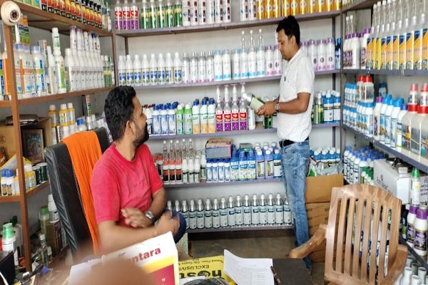 अनियमितता पाए जाने पर 5 कृषि सेवा केंद्रों को कारण बताओ नोटिस जारी