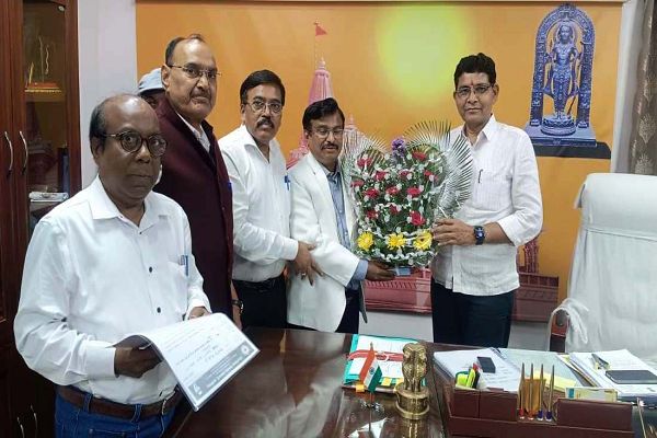 राजस्व मंत्री श्री टंक राम वर्मा से अंबेडकर वेलफेयर सोसायटी के पदाधिकारियों ने की सौजन्य मुलाकात