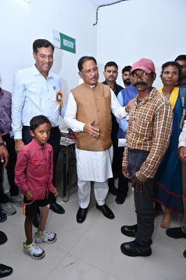  कृत्रिम पैर मिलने से दिव्यांगों को मिली जीने की नई राह