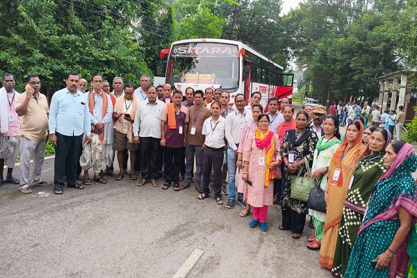  रायगढ़ जिले के 110 तीर्थयात्री अयोध्या धाम के लिए रवाना