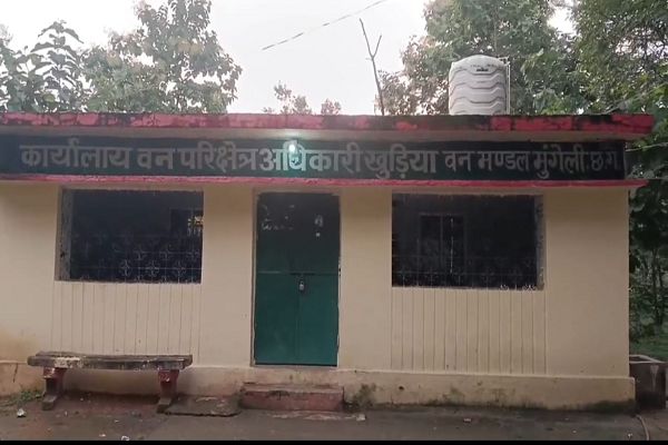  वन विभाग की जांच टीम खुडिया बीट में अवैध कटाई पर करेगी सघन पड़ताल, ग्रामीणों से सहयोग की अपील