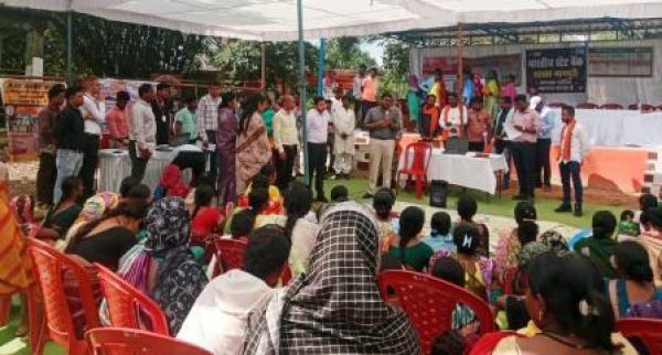 कलेक्टर हरिस एस ने किया बस्तर विकासखंड क्षेत्र का निरीक्षण