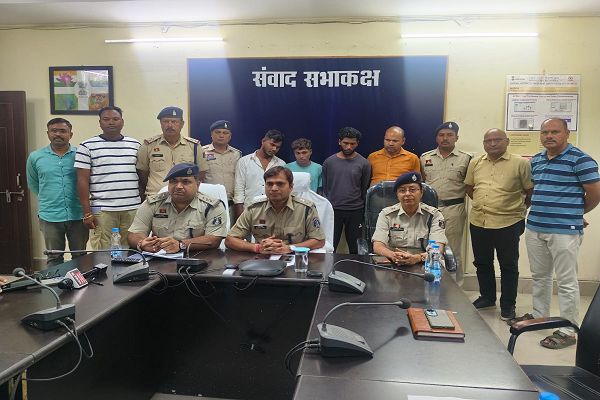  थाना फास्टरपुर क्षेत्रांतर्गत ग्राम दाबों में हुए अंधे कत्ल की गुत्थी सुलझी