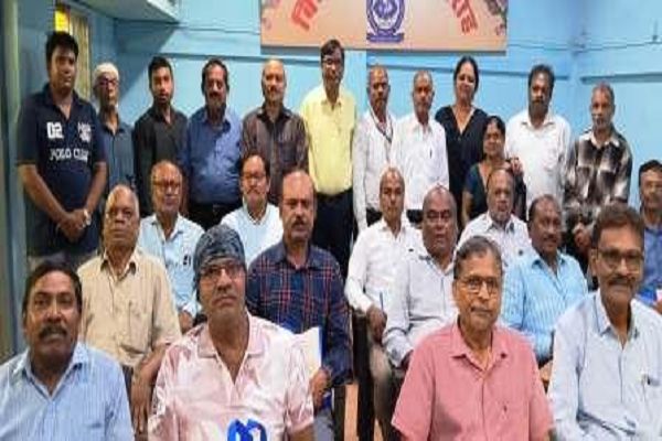 बीएसपी एम्पलाइज कोऑपरेटिव एंड वेलफेयर सोसाइटी लिमिटेड सेक्टर-4 ने अगस्त माह के रिटायर कर्मियों को दी विदाई