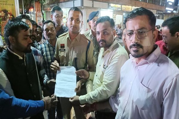 कवर्धा में पत्रकार पर जानलेवा हमला, 24 घंटे में गिरफ्तारी नहीं हुई तो चक्काजाम की चेतावनी