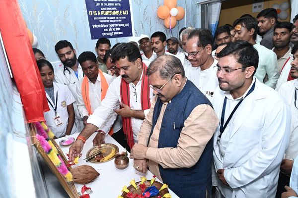  बोड़ला में स्वास्थ्य सुविधा का हुआ विस्तार उपमुख्यमंत्री श्री विजय शर्मा ने आधुनिक सोनोग्राफी मशीन का किया शुभारंभ  