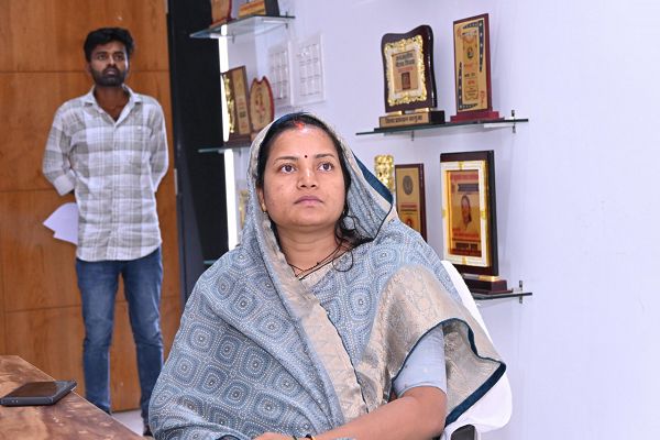 मन की बात से मिली नई ऊर्जा, योजनाओं को घर-घर पहुँचाना प्राथमिकता :  मंत्री श्रीमती राजवाड़े