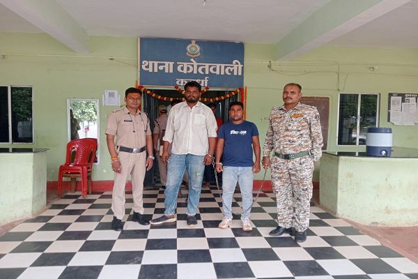 नवीन बाजार चौक में दो पक्षों के बीच मारपीट &ndash; पुलिस ने शामिल व्यक्तियों का पता कर की त्वरित एवं कड़ी कार्रवाई