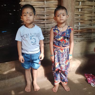 नन्हे कदमों की बड़ी सफलता: निहारिका और निहाल की सुपोषित यात्रा