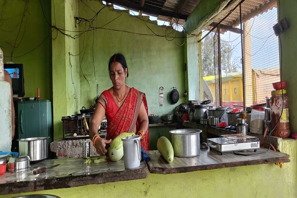  लखपति दीदी बन आर्थिक रूप से बनी सक्षम