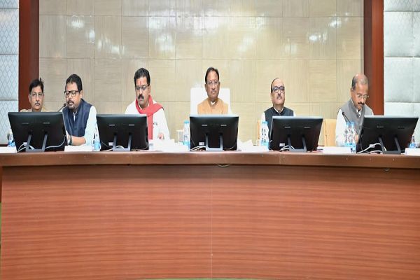 लघु वनोपजों से आत्मनिर्भरता की राह &mdash; मुख्यमंत्री श्री साय ने तय किया हरित विकास का रोडमैप