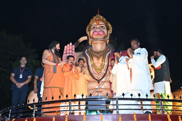 उप मुख्यमंत्री श्री विजय शर्मा ने कवर्धा में हनुमंत वाटिका का किया भव्य लोकार्पण