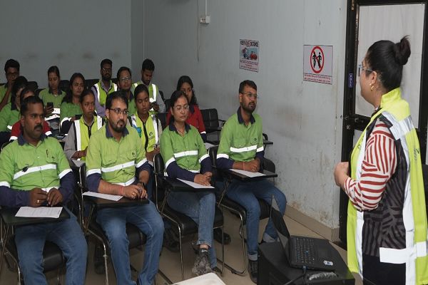  बालको ने कार्यस्थल पर चलाया मानसिक स्वास्थ्य जागरूकता अभियान