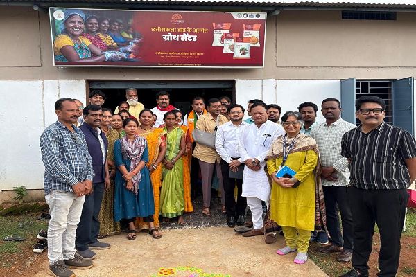 रायपुर : उपमुख्यमंत्री श्री विजय शर्मा ने तुरेनार के ग्रोथ सेंटर का किया निरीक्षण