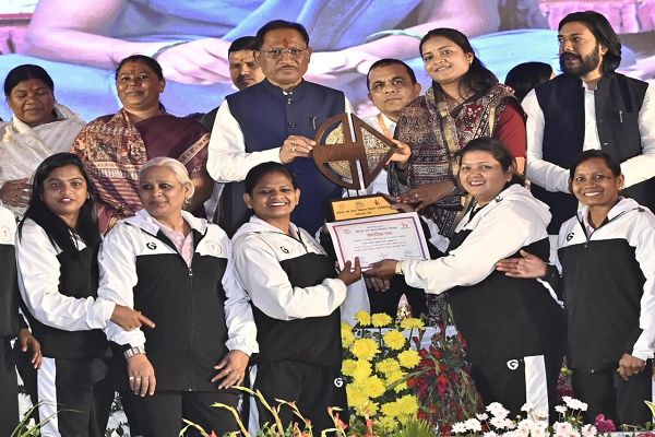 विशेष लेख : नई उड़ान, नया क्षितिज - छत्तीसगढ़ में महतारियों के सशक्तिकरण की कहानी