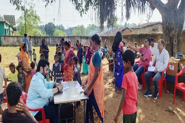  बैगा ग्राम सारसडोल में क्षय एवं कुष्ठ उन्मूलन हेतु जनजागरूकता शिविर आयोजित