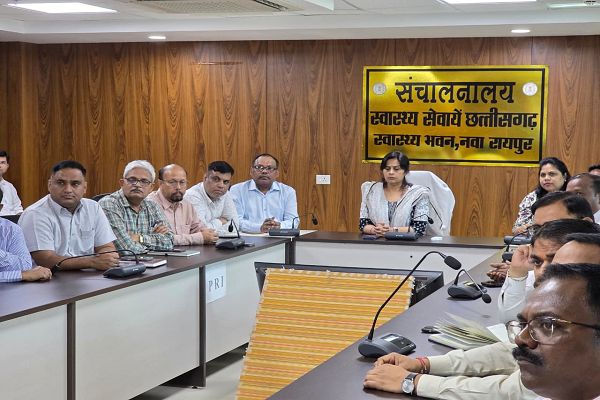 राष्ट्रगीत के 150 वर्ष : वंदे मातरम् के 150 वर्ष पूर्ण होने पर पूरे देश के साथ संचालनालय स्वास्थ्य में भी गूंजा राष्ट्रगीत