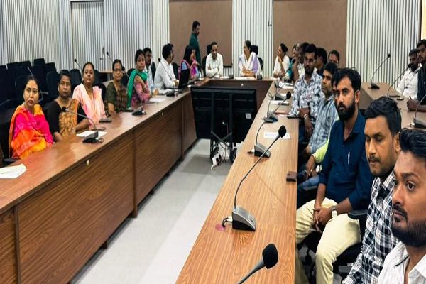  वंदे मातरम् की 150वीं वर्षगांठ पर संचालनालय समाज कल्याण में देशभक्ति का अनूठा समागम