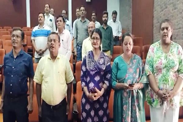 वंदे मातरम के 150 वर्ष होने के अवसर पर राष्ट्रगीत से गूंजा पुरातत्व एवं संस्कृति विभाग