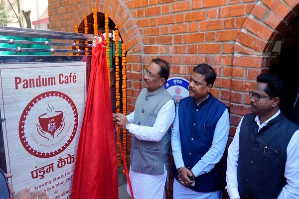 मुख्यमंत्री श्री विष्णु देव साय ने 'पंडुम कैफे' का किया शुभारंभ