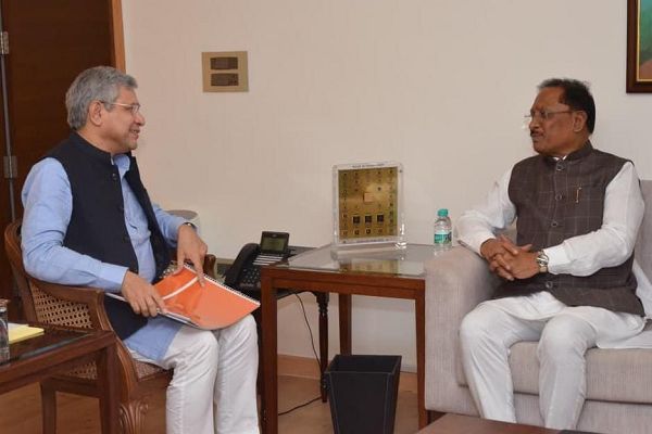  मुख्यमंत्री श्री विष्णुदेव साय ने केंद्रीय रेल मंत्री श्री अश्विनी वैष्णव से की सौजन्य मुलाकात