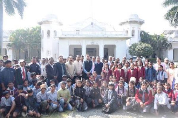 राष्ट्रीय आविष्कार अभियान अंतर्गत विद्यार्थियों को कराया गया शैक्षणिक भ्रमण