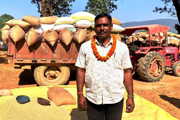  धान खरीदी केन्द्र में किसानों की सुविधा को सर्वोच्च प्राथमिकता-संतोष यादव