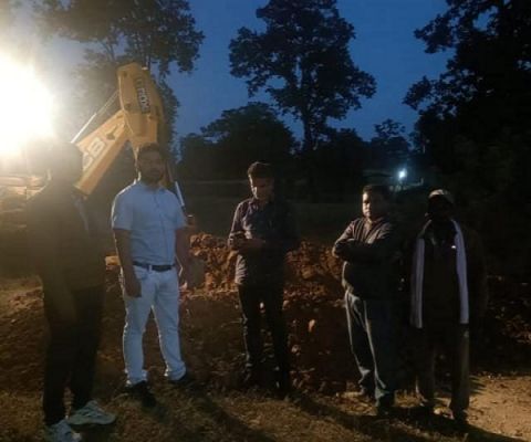  दूसरे दिन भी हुई ओडिशा सीमा से धान के अवैध परिवहन की रोकथाम के लिए जिला प्रशासन की बड़ी कार्रवाई