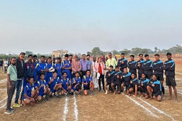 रेवेंद्र सिंह वर्मा कृषि महाविद्यालय में चार दिवसीय खेलकूद प्रतियोगिता का भव्य समापन