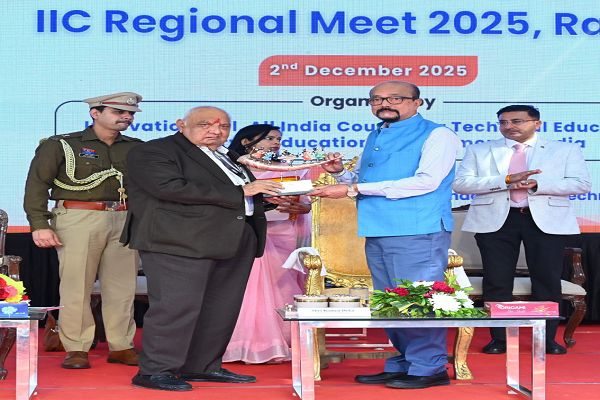 नवाचार केवल प्रयोगशालाओं और कक्षाओं तक सीमित नहीं रहना चाहिए, इसे समाज से जोड़ना होगा - श्री डेका