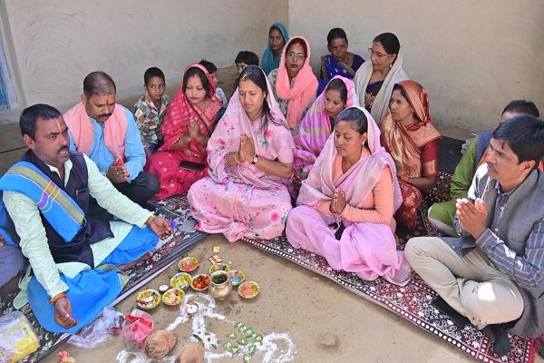 सुगम आवागमन की दिशा में बड़ा कदम: मंत्री श्रीमती लक्ष्मी राजवाड़े ने मुख्यमंत्री ग्राम गौरव पथ योजना के तहत किया सड़क निर्माण कार्यों का भूमिपूजन