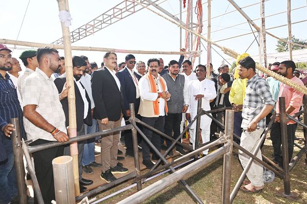  उप मुख्यमंत्री श्री विजय शर्मा ने की मेडिकल कॉलेज भूमिपूजन कार्यक्रम के तैयारियों की समीक्षा