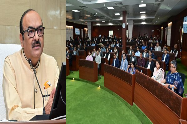 मुख्य सचिव की अध्यक्षता में राज्य की विभिन्न योजनाओं की समीक्षा की गई