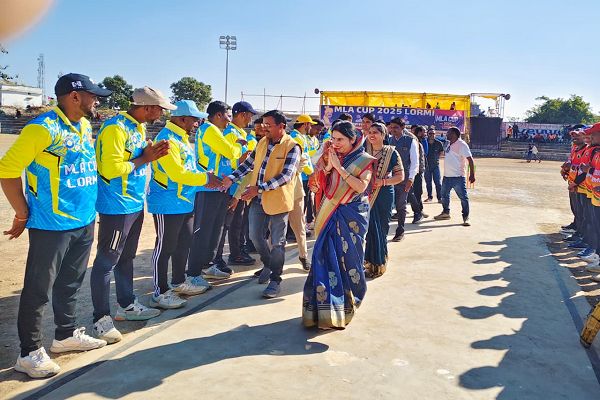 आयोजन से खिलाड़ियों को अपनी प्रतिभा दिखाना का मौका मिलता है - जनपद अध्यक्ष वर्षा सिंह