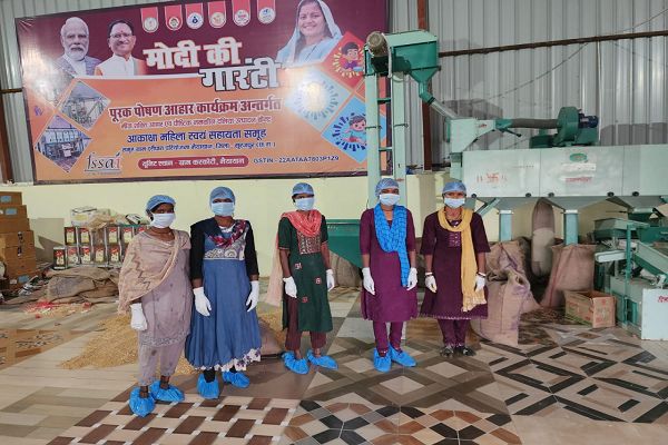 आकांक्षा महिला स्वयं सहायता समूह द्वारा स्थापित पोषण आहार निर्माण से यूनिट मिला रोजगार का अवसर