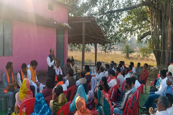 बिंद्रानवागढ़ में विधानसभा प्रभारी नेहरू निषाद के प्रथम आगमन पर भव्य स्वागत