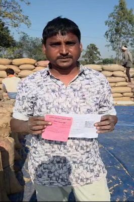 सोसाइटी में सुगमता से धान विक्रय की सुगम सुविधाओं की किसान ने की सराहना