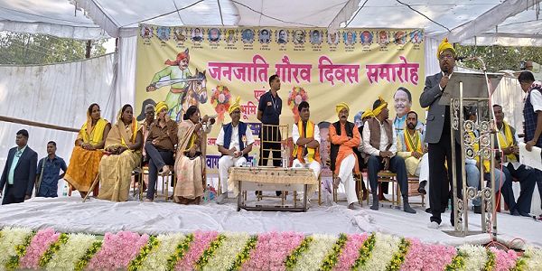 मंत्री श्री राम विचार नेताम ने शहीद वीर नारायण सिंह की प्रतिमा स्थापना हेतु किया भूमिपूजन