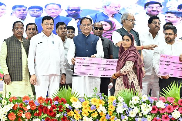 विशेष लेख : सुशासन, संवेदना और सुरक्षा : श्रमिक हित में छत्तीसगढ़ सरकार के दो वर्ष