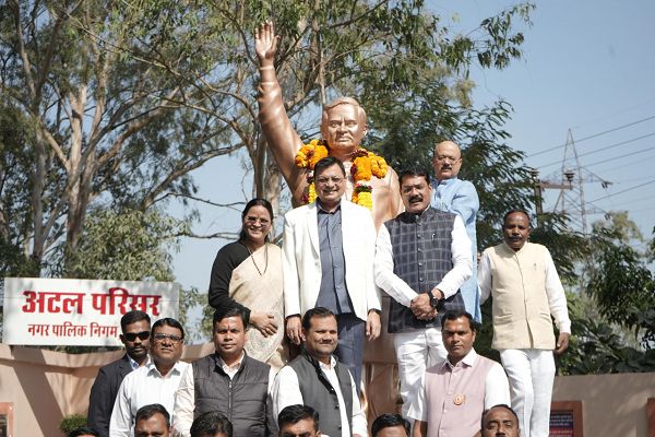 दूरदर्शी नेता, सशक्त वक्ता और सभी दलों के सम्माननीय व्यक्तित्व थे अटल बिहारी वाजपेयी जी: मंत्री श्री लखनलाल देवांगन