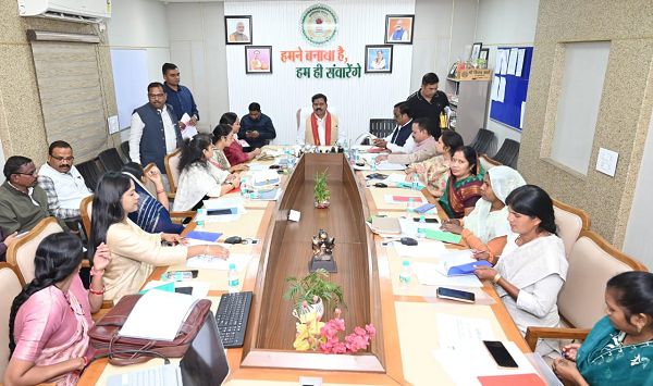 उप मुख्यमंत्री श्री विजय शर्मा से जिला पंचायत अध्यक्षों ने विभिन्न मांगों पर की चर्चा