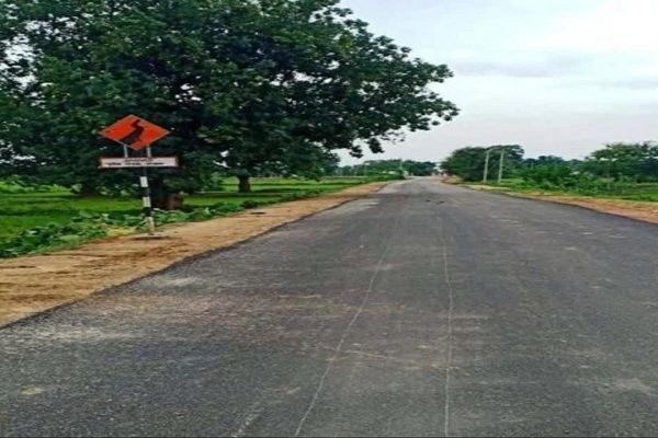  रायपुर : राज्य में प्रधानमंत्री सड़क योजना में 22 सौ करोड़ रूपये की स्वीकृति
