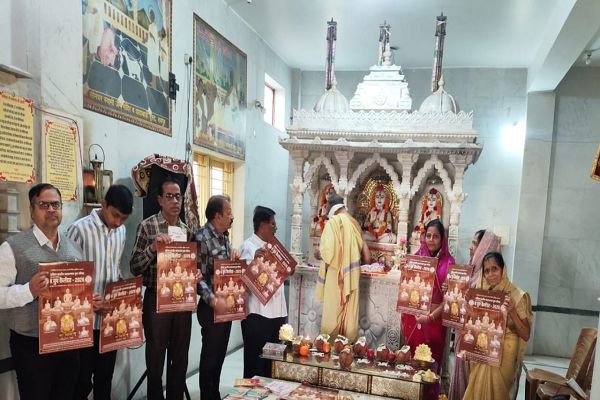 दादा गुरुदेव के आशीर्वाद के साथ खरतरगच्छ के राष्ट्रीय कैलेण्डर का विमोचन