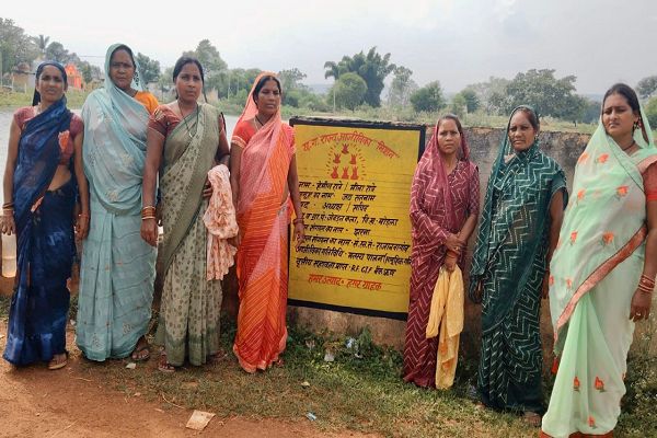 रायपुर : बिहान योजना से बदल रही जिंदगी, लखपति दीदी बनकर आगे बढ़ रहीं जिले की महिलाएँ