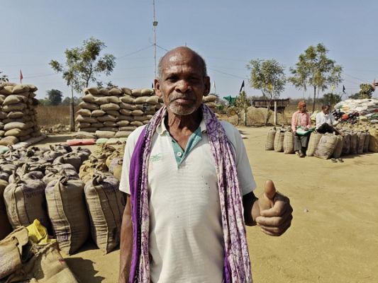  सुशासन की सरकार में मिल रहा किसानों को हक और सम्मान, सुव्यवस्थित केंद्रों में धान बेचकर खिले किसानों के चेहरे  