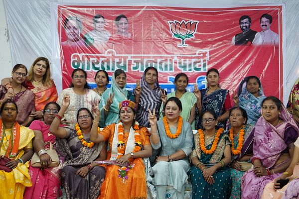 नवनियुक्त जिला भाजपा महिला मोर्चा अध्यक्ष डॉ मोना टुवानी का प्रथम नगर आगमन, महिला मोर्चा ने किया भव्य स्वागत