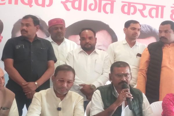  मोदी सरकार मनरेगा को फंड काट-काट कर खत्म करने की साजिश कर रही है &ndash; गुरु रूद्र कुमार