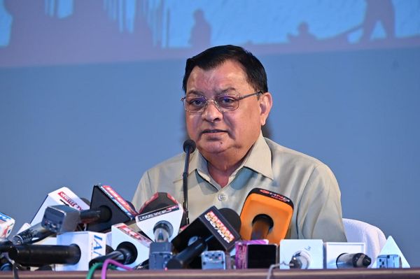 श्रम मंत्री श्री लखनलाल देवांगन की पत्रकारवार्ता