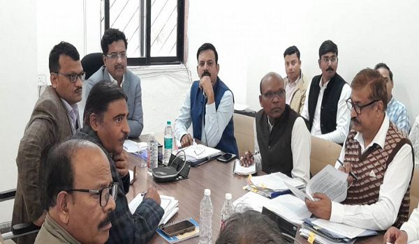 प्रमुख सचिव श्री सोनमणि बोरा ने एससी-एसटी संचालनालय का किया औचक निरीक्षण